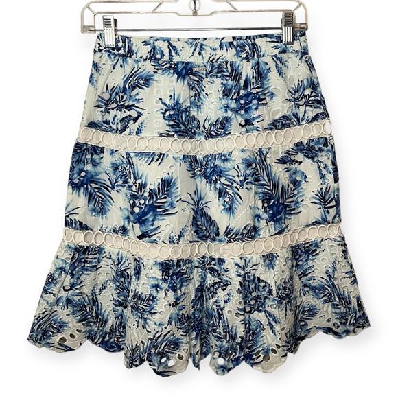 Guess Noelle Blue White Floral Eyelet Embroidered Mini Skirt with Lace Trim Sz S - Picture 5 of 10